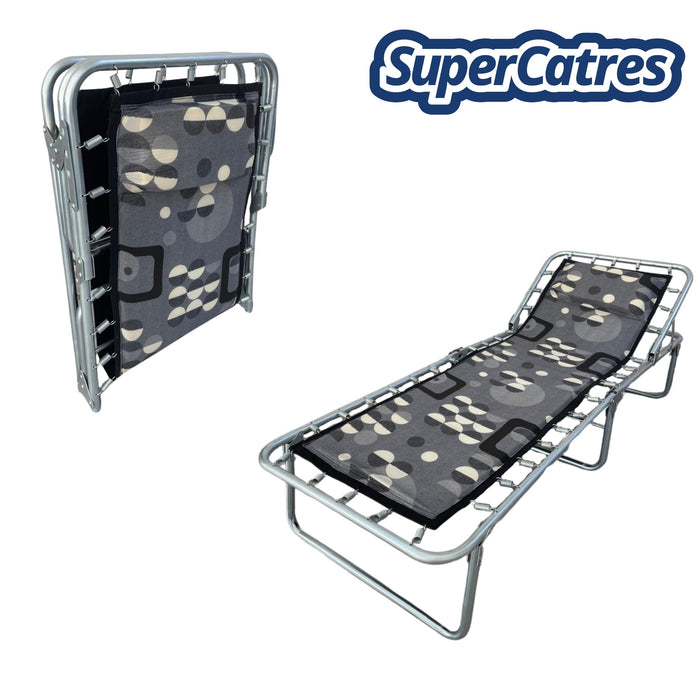 Catre plegable acojinado con estructura reforzada y respaldo reclinable.