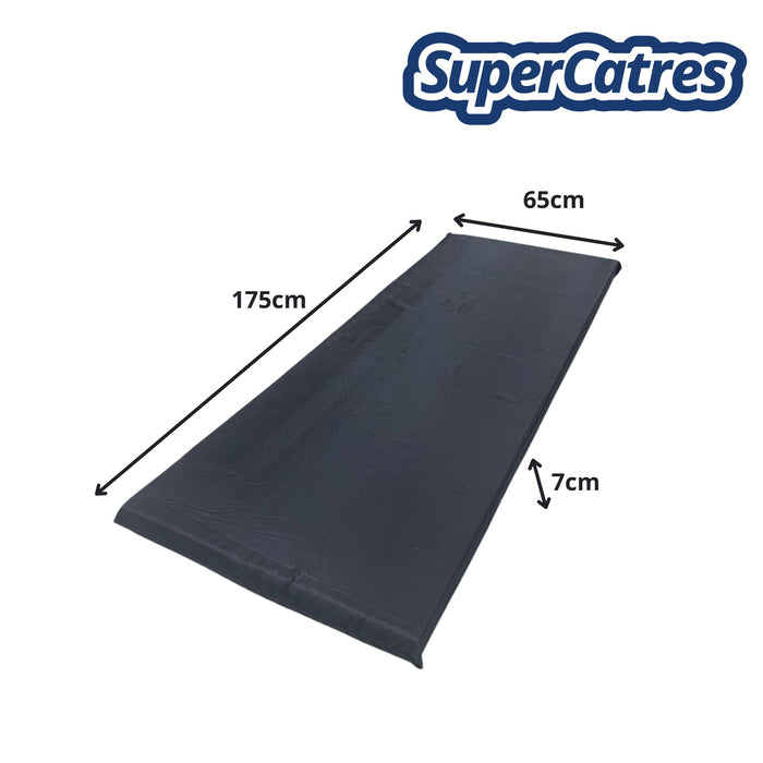 Colchoneta de 7 cm con medidas detalladas, ideal para refugios y campamentos.